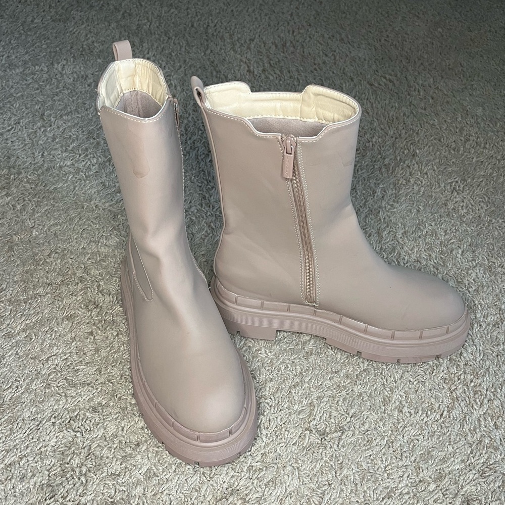 Faux Leather Chunky Chelsea Boots Size 10 - Picture 9 of 12